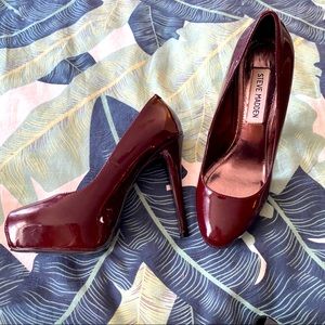Steve Madden Round-Toe Pumps